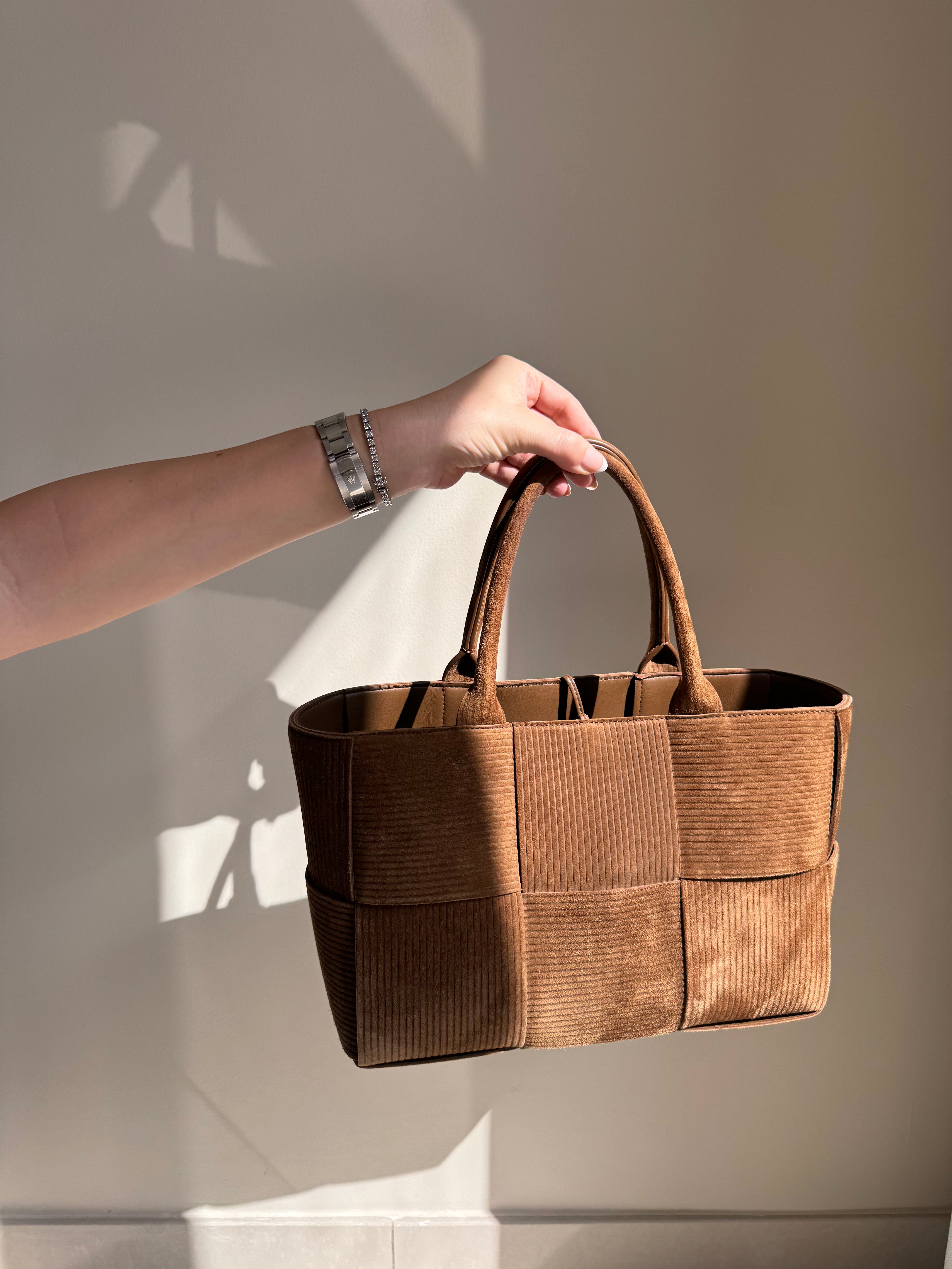 Bottega Medium Arco Tote