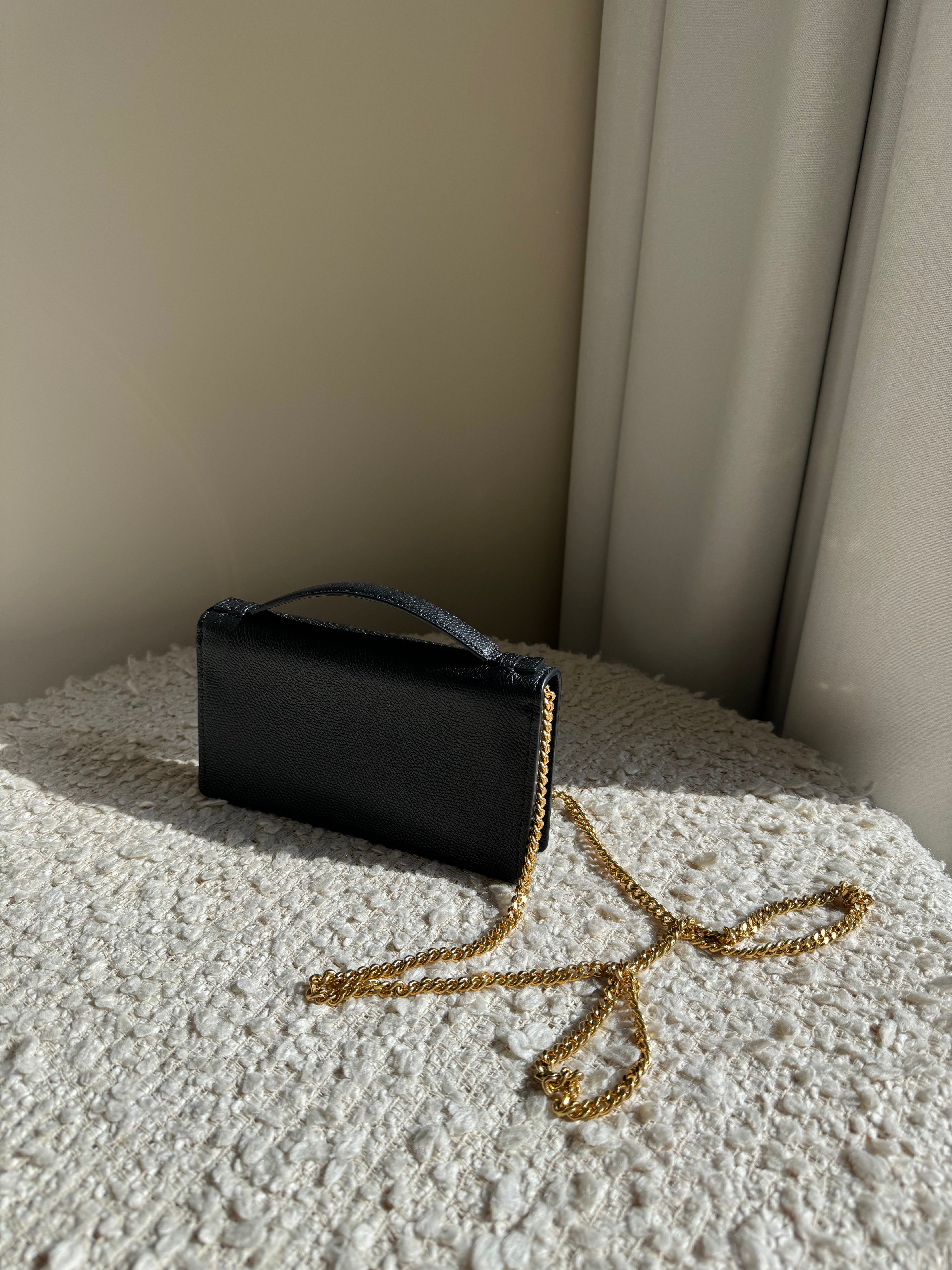 Valentino Garvani V Clutch Black